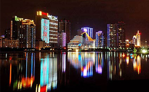 LED產(chǎn)業(yè)經(jīng)營難，罪魁禍?zhǔn)资钦l？ (3).jpg